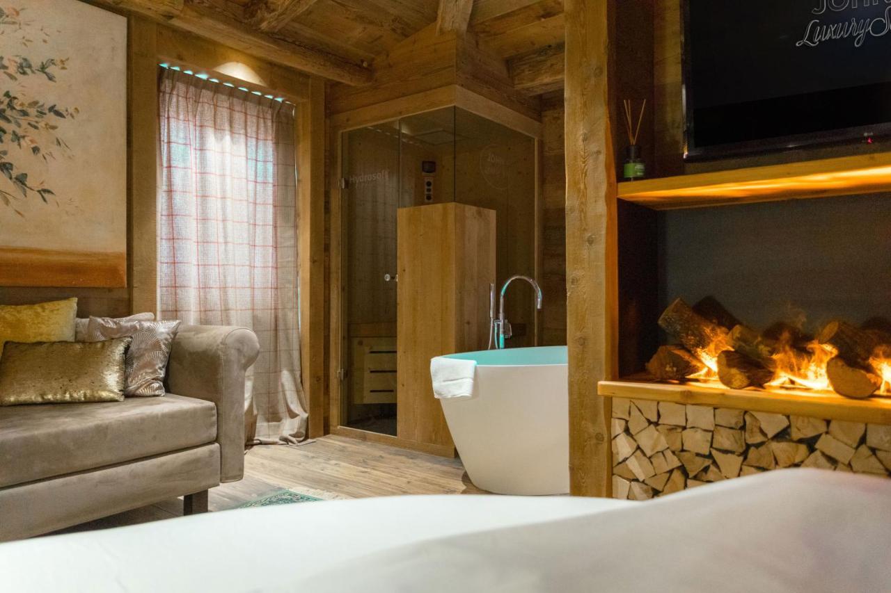 John Luxury Suites Фольгария Экстерьер фото