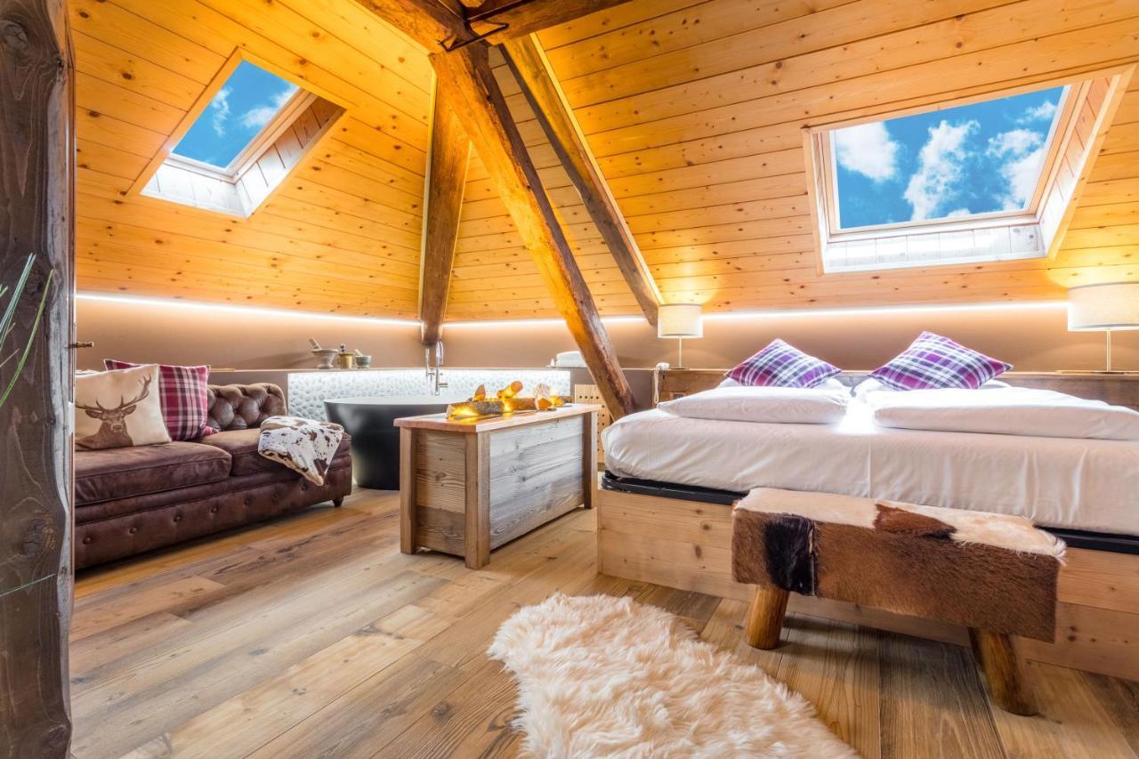 John Luxury Suites Фольгария Экстерьер фото