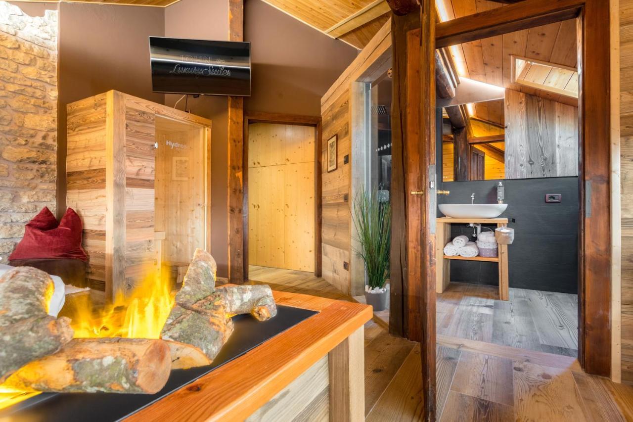 John Luxury Suites Фольгария Экстерьер фото